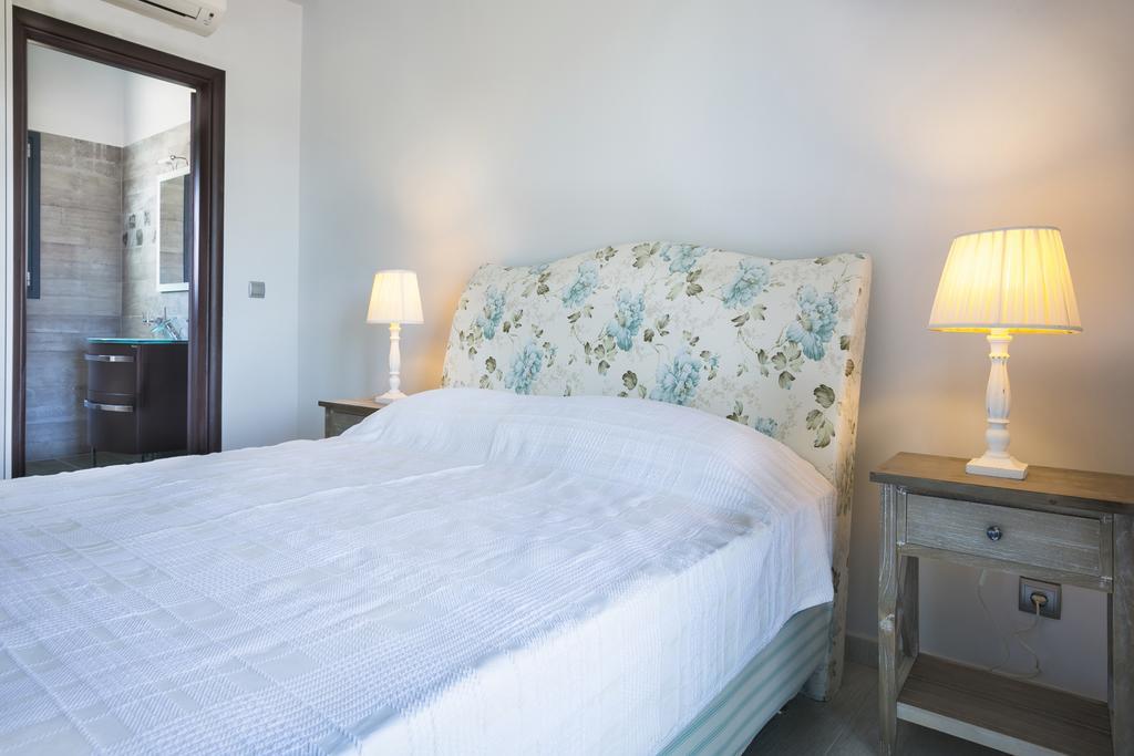 Seirios Luxury Villa Svoronata Bagian luar foto